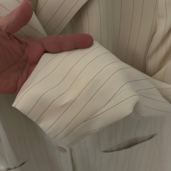 Anne Klein Ivory Pinstripe Blazer sz 10P - Picture 10 of 11